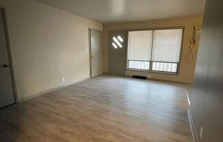 2600-20 W Glendale Ave