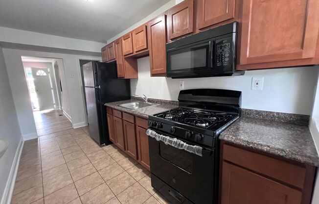 3 beds, 2 baths, $1,950