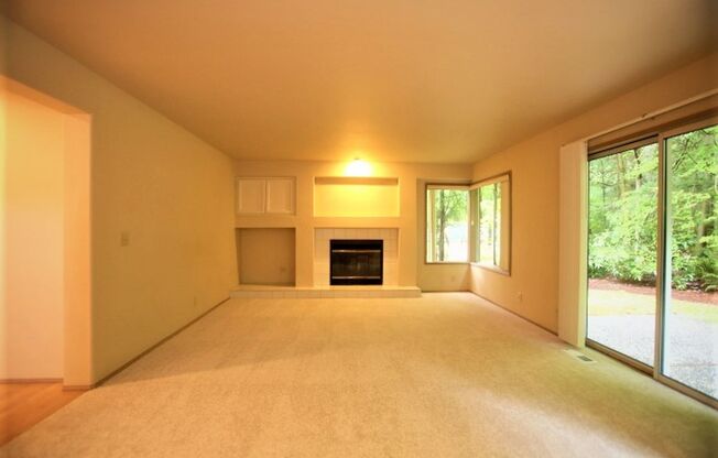 Beautiful 2 Story 3 Bed 2.5 Bath in Sammamish