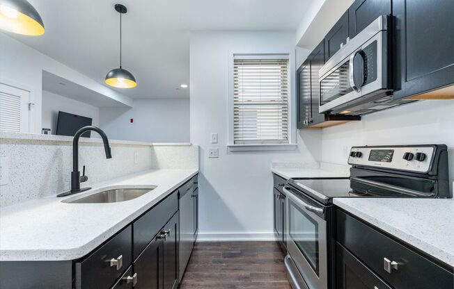 3 beds, 2 baths, 150 sqft, $1,975, Unit 1409-304