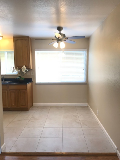 2 beds, 1 bath, 800 sqft, $2,395, Unit 925 Pomeroy Unit 04