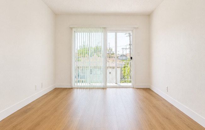 347 E. Plymouth Inglewood, CA 90302