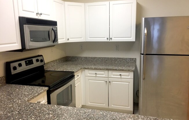 2 beds, 2 baths, 1,061 sqft, $2,750, Unit 707