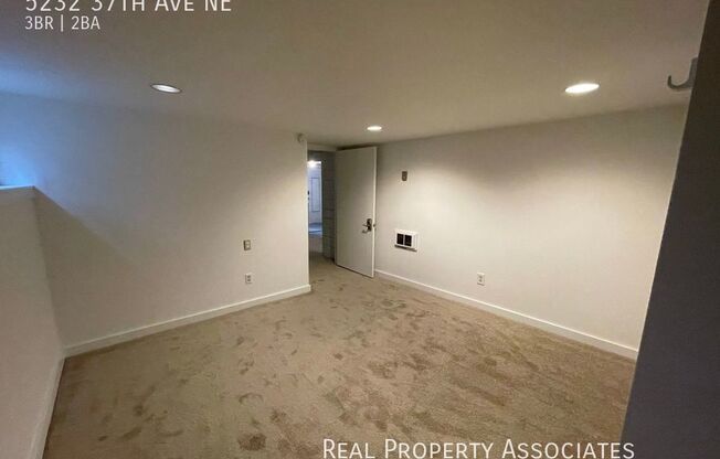 3 beds, 2 baths, 1,740 sqft, $3,550