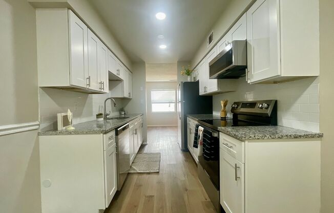 2 beds, 1.5 baths, 846 sqft, $1,499, Unit 208