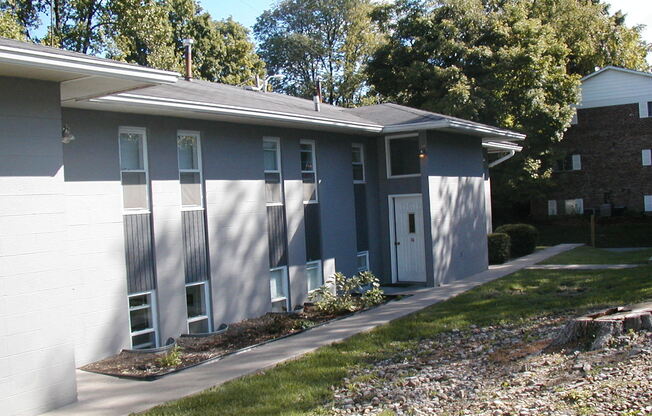 NEWLY RENOVATED FOR 2022-2023- 2 Bedroom, 1 Bathroom Apartment- 1 Block from IU Campus!