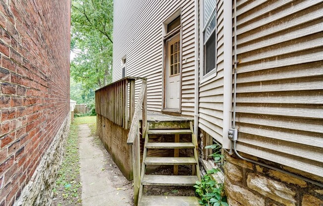 4311 VINE ST