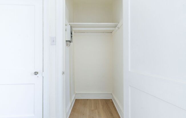 Studio, 1 bath, 375 sqft, $1,050, Unit C7