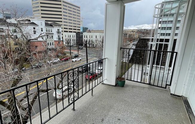 Downtown 1 br 1 bath