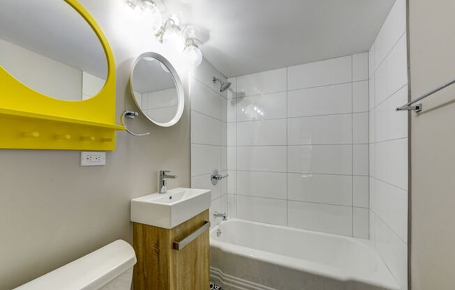 2 beds, 2 baths, 925 sqft, $2,100, Unit 601