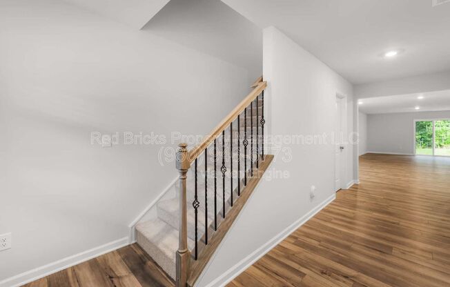 5 beds, 2.5 baths, 2,306 sqft, $2,245