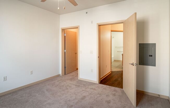 1 bed, 1 bath, 765 sqft, $1,390, Unit 8101-413