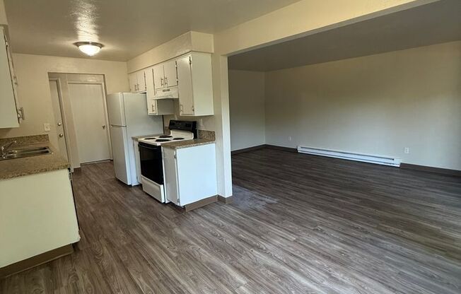 450-Chandelle Apartments