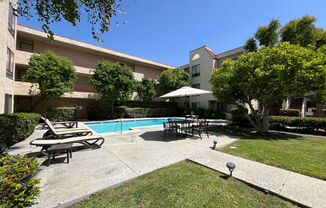Canoga Park 2+1 w/pool + spa, gated entry + parking included!