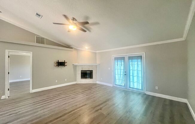 Wonderful 3 bedroom home in Green Cove Springs!