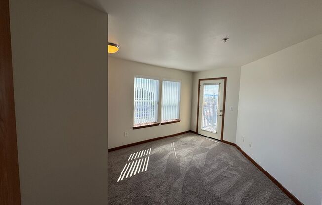 2 beds, 1 bath, 740 sqft, $1,949, Unit C403