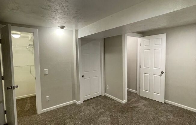 3 beds, 1.5 baths, $2,195, Unit Unit C