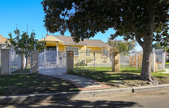 Gorgeous 3 Bedroom | 2 Bath