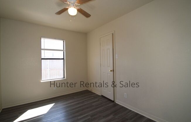 3 beds, 2 baths, $1,195