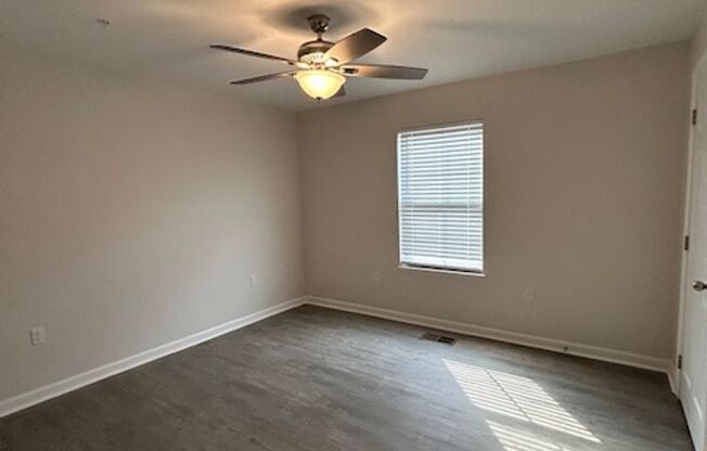 3 beds, 2 baths, $1,650, Unit 17254-27B