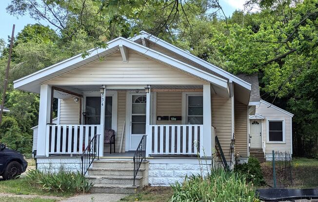 834 W. Southern Ave.