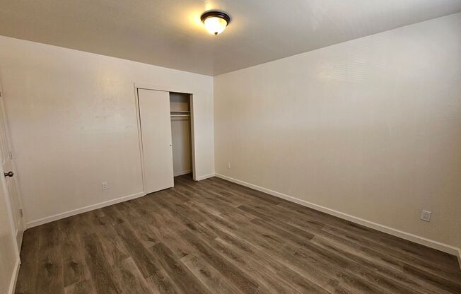 NSUR1258 2205 Cedar 5-8