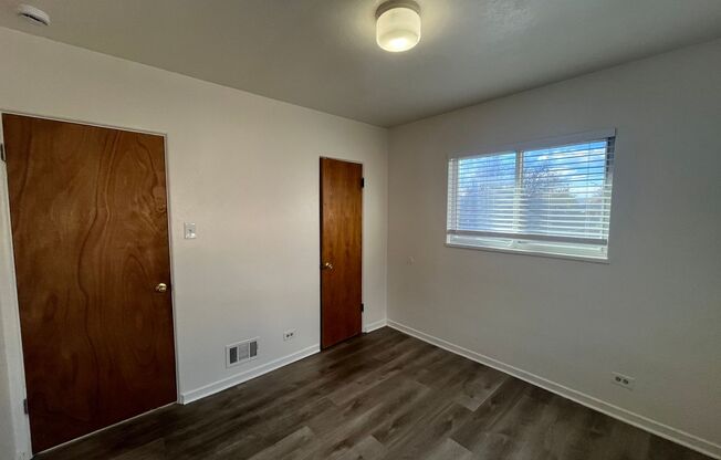 2 beds, 1 bath, 850 sqft, $1,395, Unit 1567