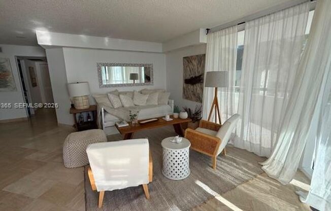 15645 Collins Ave cu-206, Sunny Isles Beach, FL 33160