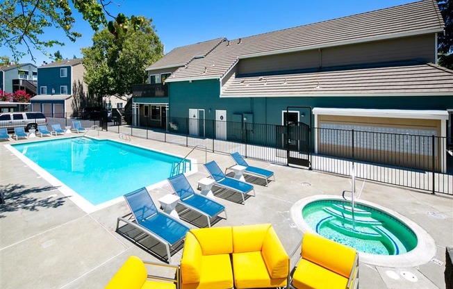 Swimming Pool With Relaxing Sundecks at Waterscape, Fairfield, 94533