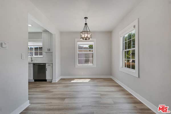 713 W 118 ST