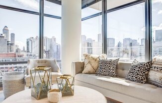 320 W CHESTNUT