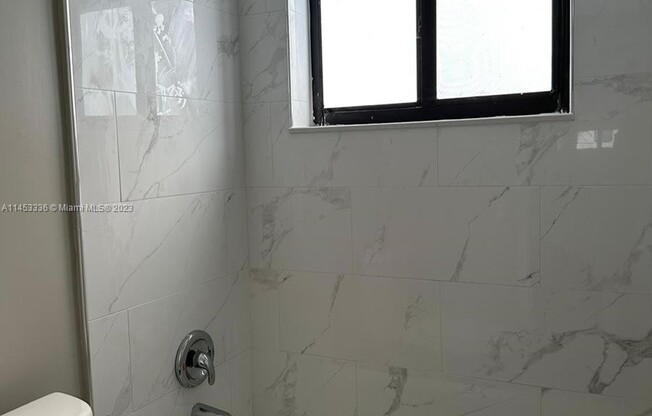 805 W 30 ST