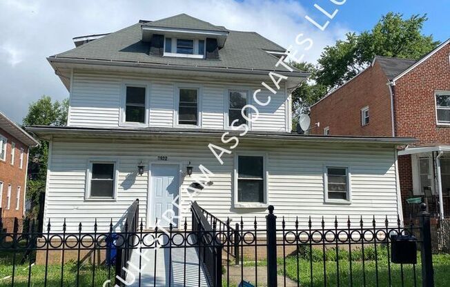 3922 Fairview Ave