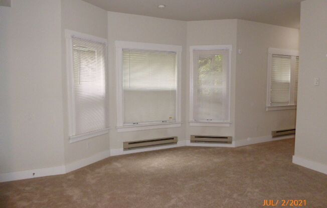 Studio, 1 bath, 400 sqft, $1,145, Unit Apt 123