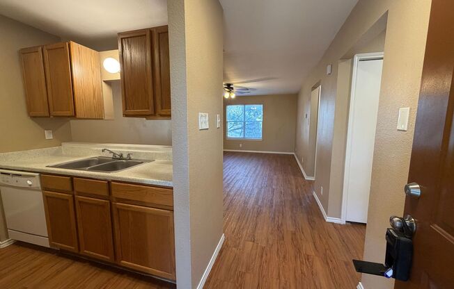 2-Bed Apartment in the Heart of Universal City