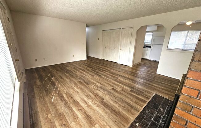 Updated 3 Bedroom, 1 Bath Apt in 4-Plex - Inner NE Portland