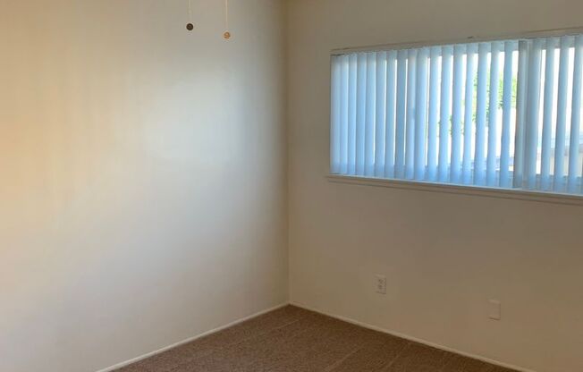 1 bed, 1 bath, $1,600, Unit 15