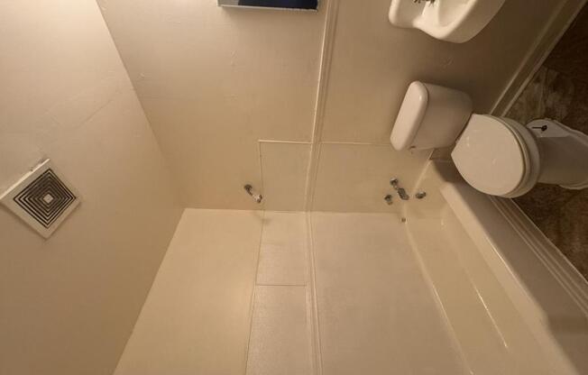 1415 E 5 ST