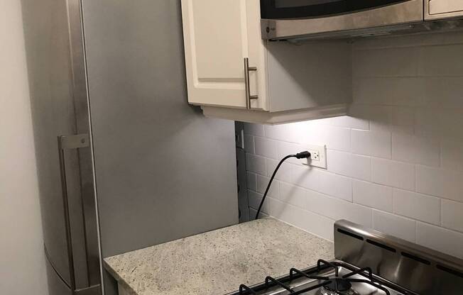 1 bed, 1 bath, 684 sqft, $4,500, Unit 19-A