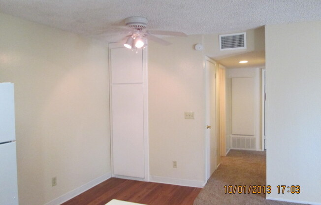 2 beds, 1 bath, 838 sqft, $1,595, Unit HL416