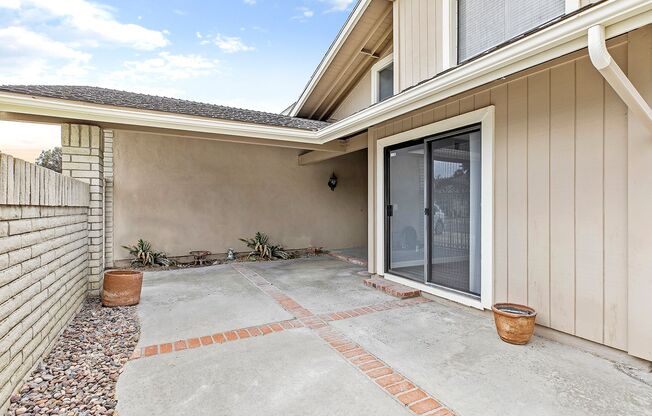 Your Huntington Beach Oasis Awaits: Spacious 4-Bedroom Home with Curb Appeal