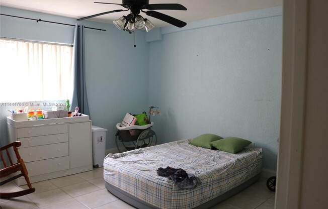 1330 W 54 ST