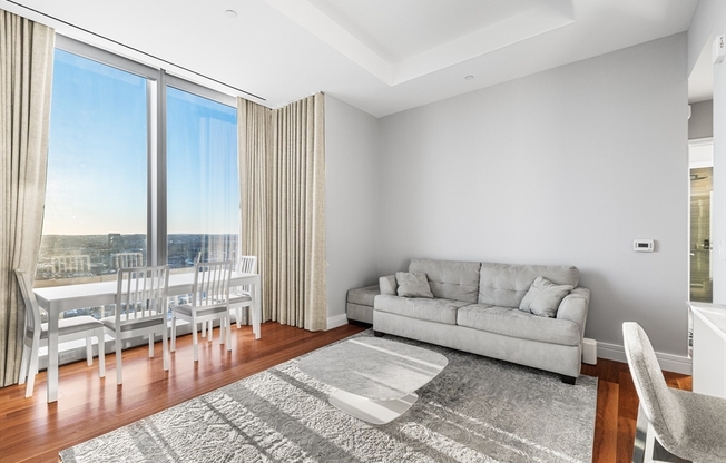 1 bed, 1.5 baths, 876 sqft, $9,800, Unit 3306