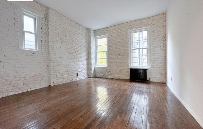 57 THOMPSON ST