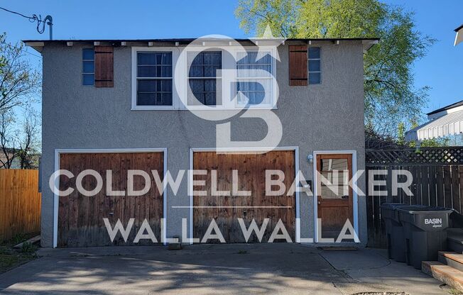 Charming upstairs 1 bedroom apartment