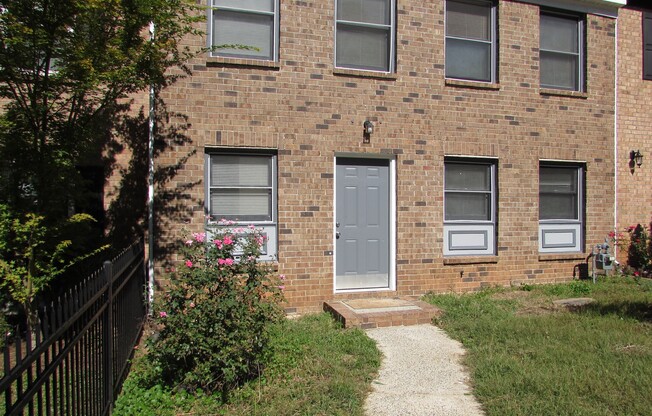 1759 TWIN BROOKS DR SE