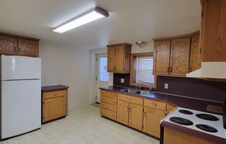 1 bed, 1 bath, $800, Unit 231king