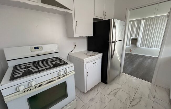 1 bed, 1 bath, 750 sqft, $1,975, Unit 3