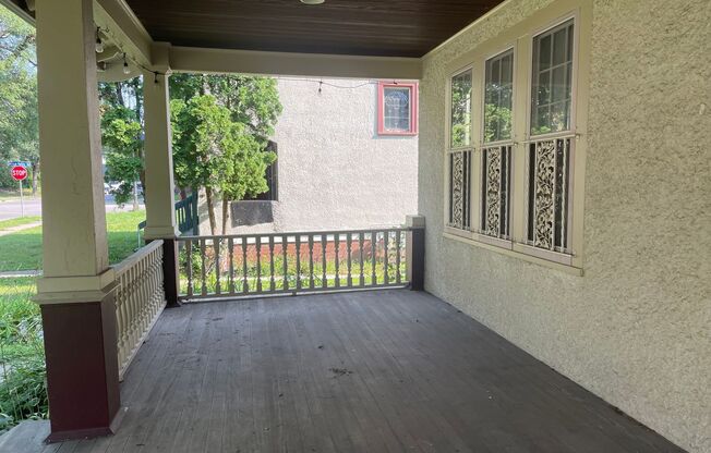 3 beds, 1 bath, $1,999