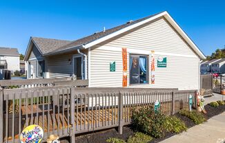 Oakbrook Terrace Apartments